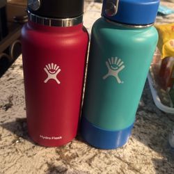 HYDRO FLASK RED ONLY