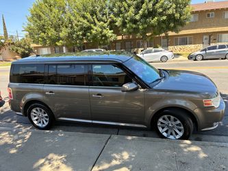 Ford Flex 2012 SUV 4D 2WD seats 8