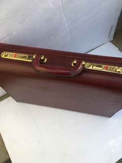 Leather Carry Case Deluxe (Marrome) Locks