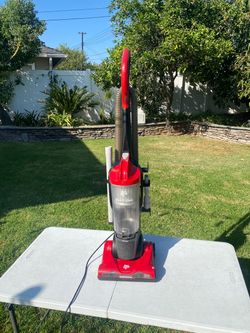 Gd. Cond. Dirt Devil Endura Express Vacuum