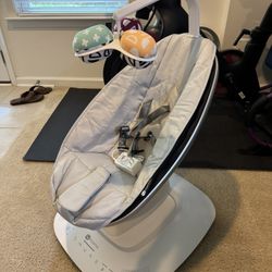 mamaRoo® multi-motion baby swing