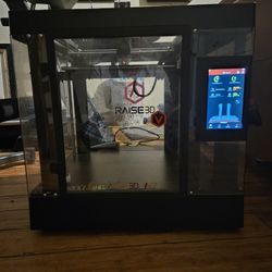 Raise3D N2 large format 3D Printer