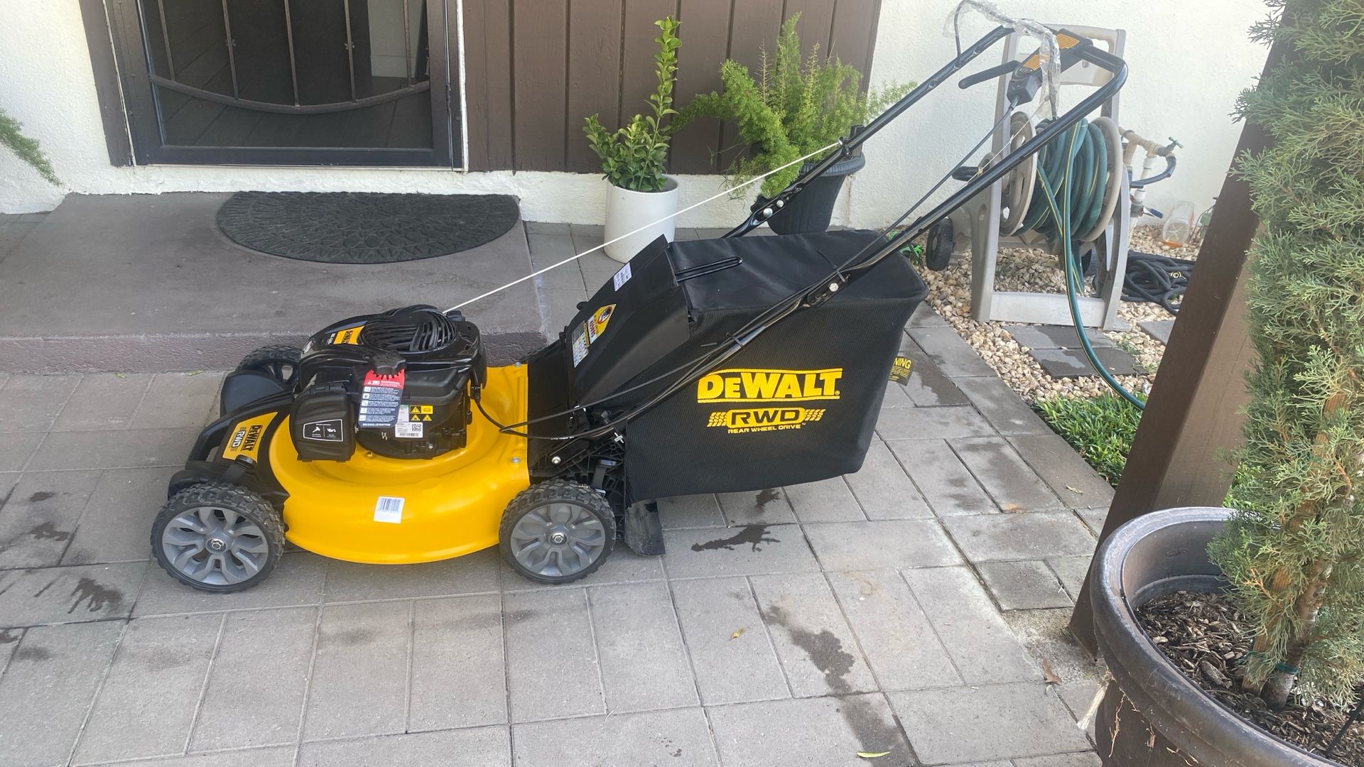 DEWALT GAS LAWNMOWER
