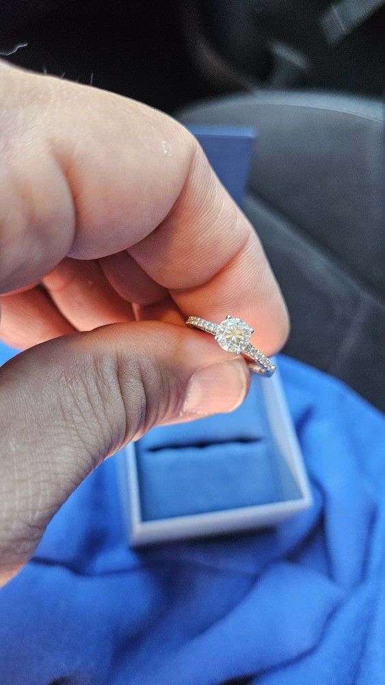 Lgd 1ct Diamond Ring