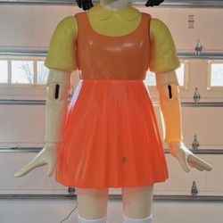 Squid Game Young-Hee 9.5 Ft Animatronic