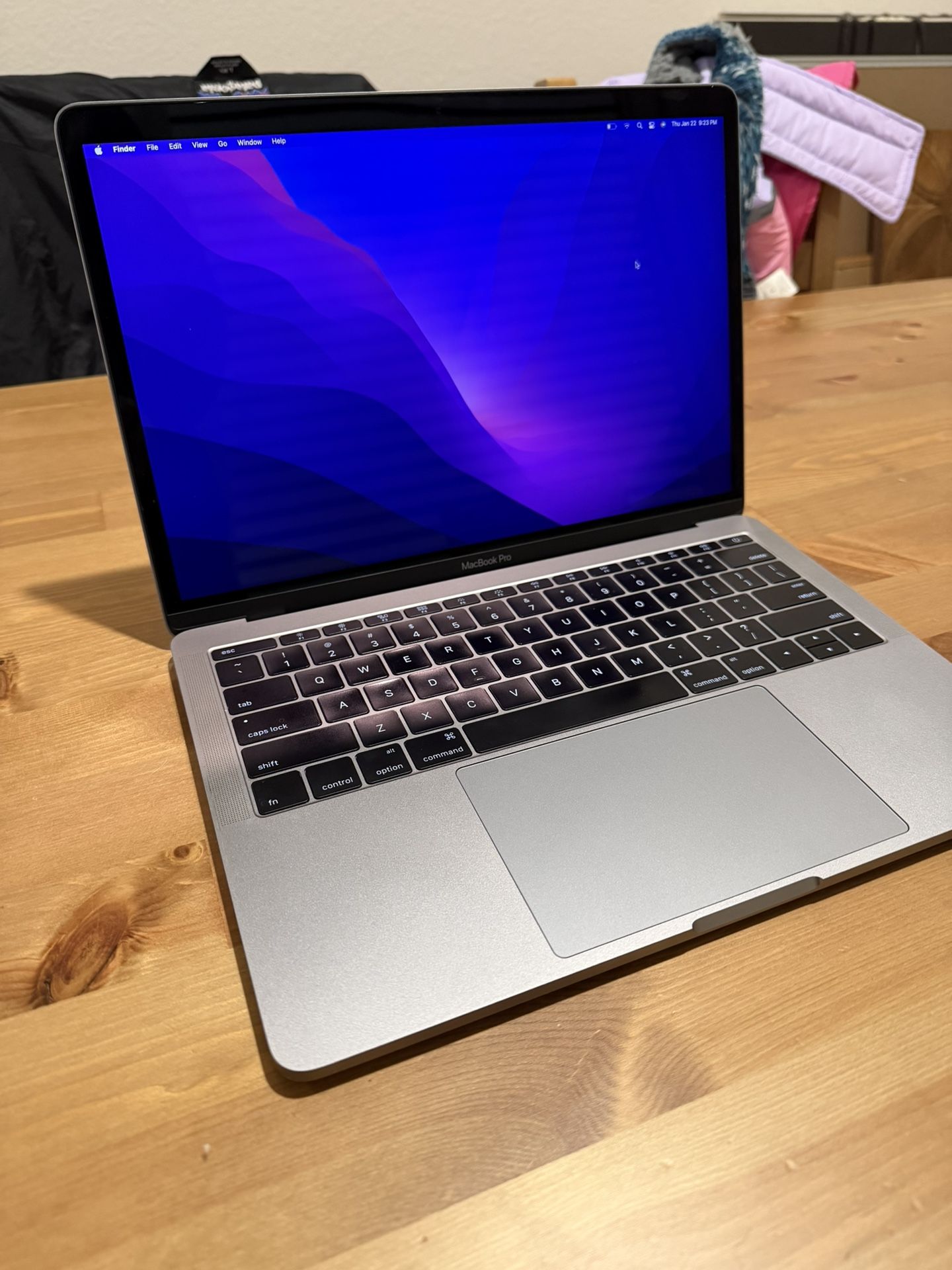 2016 MacBook Pro 13-Inch I5, 8GB RAM, 256 GB SSD
