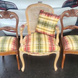 Set Of 4 Chairs $40.00 Total