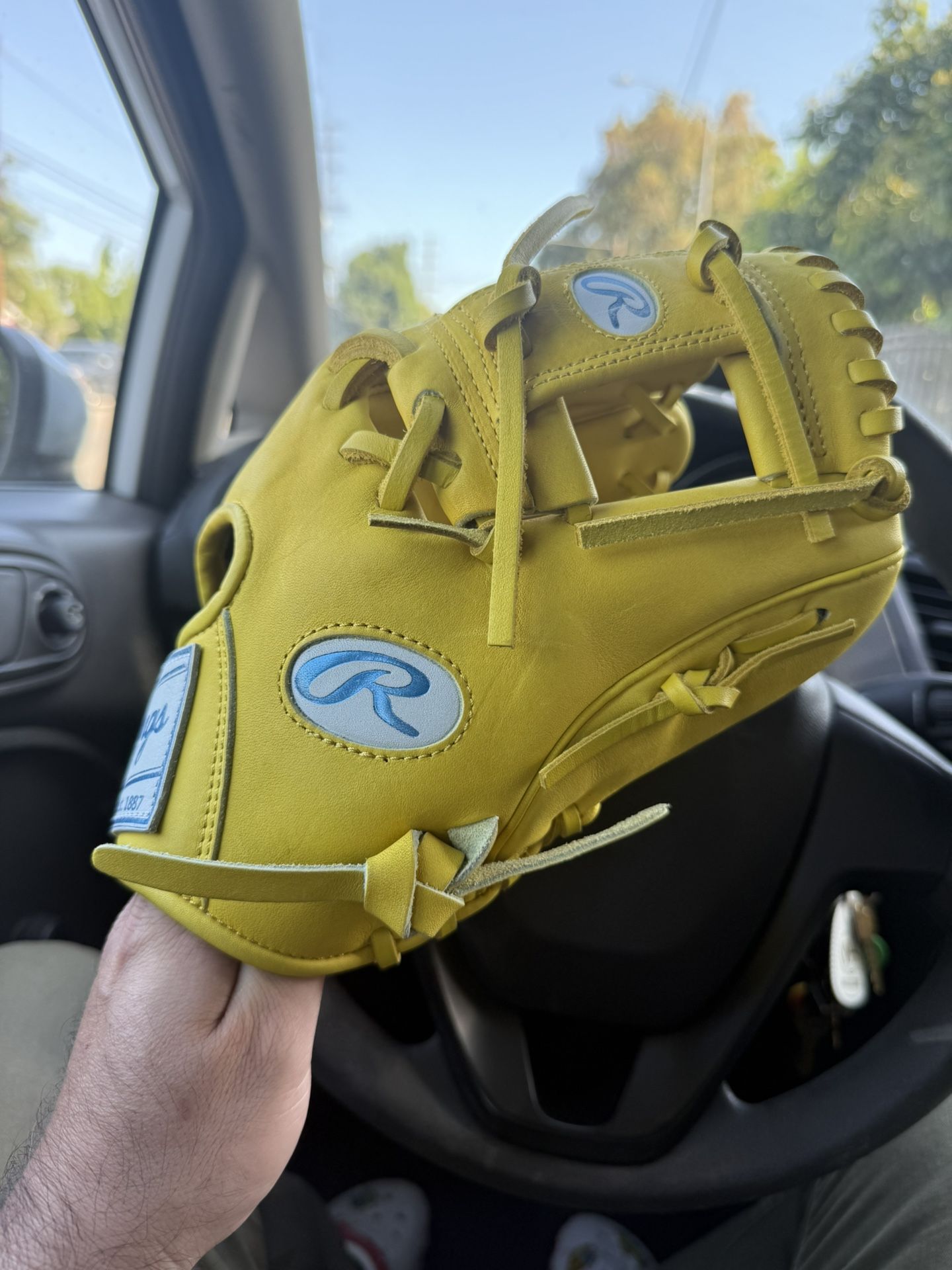 Rawlings Heart Of The Hide 11.5 Infield Glove