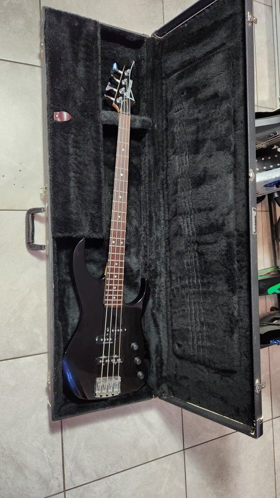 Ibanez RD707 Bass W/ Case