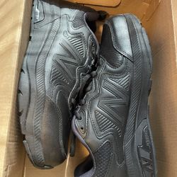 New Balance Womens Size 9