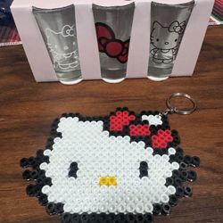 Hello Kitty Shotglass And Keychain Set 