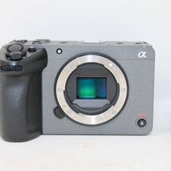 Sony Cinema Line FX30 E-mount Digital Cinema Camera Body W/Battery & Cover Only Black Mirrorless!