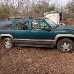 99 GMC 1500 Suburban 4x4