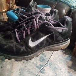 Mens Nike Air Max, $15 Size 12