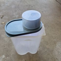 2.5L Pet Food Container