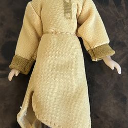 Anya 1997 Burger King 4 inch figure from Disney's Anastasia