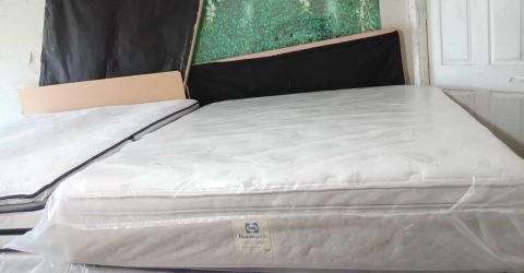 Queen Size Mattress (Colchón Queen Size)