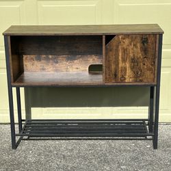READ THE ADD! GREAT RUSTIC CONSOLE OR TV STAND