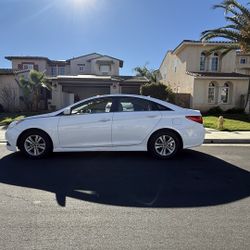 2014 Hyundai Sonata – Clean Title – Great Daily Driver