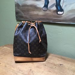Authentic Louis Vuitton  Noe GM Bucket Bag