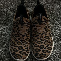 Skechers Slip On Leopard Print Sneakers 