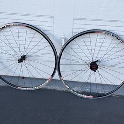 Stan’s No Tubes ZTR Alpha 340 Clincher Road Bike 700c Wheelset