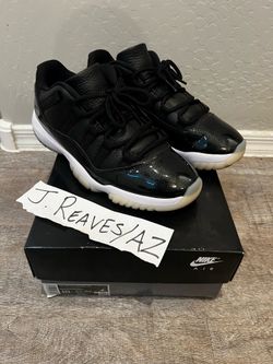Jordan 11 Low “72-10”