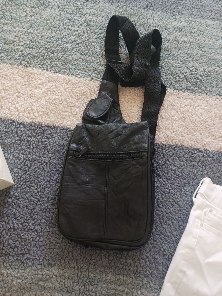 Buxton Messenger Bag