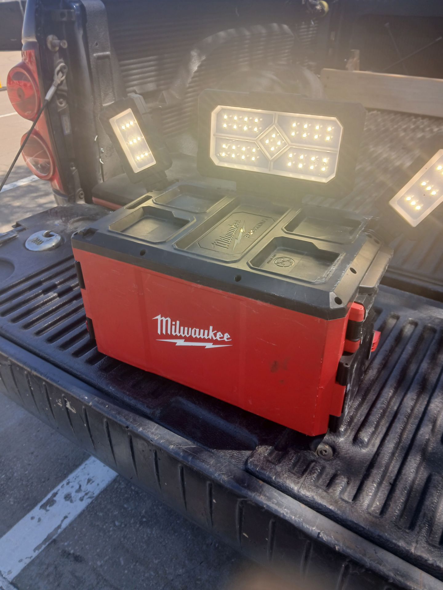 Milwaukee light power box for packput
