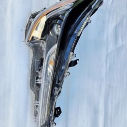 2020-2021-2022 TOYOTA COROLLA ✅️✅️[OEM] RH PASENGER SIDE HEADLIGHT 