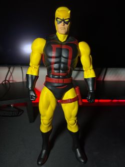 Mondo Yellow Daredevil 1st appearance 1/6 scale *READ*