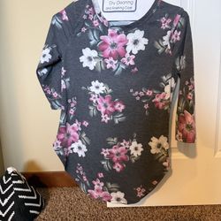 12 PM By Mon Ami Floral pattern blouse womens medium size 