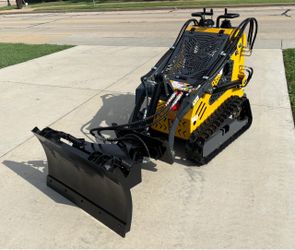 New Mini Skid Steer w/ Hydraulic Tilt Plow + Factory Bucket - Fully Serviced