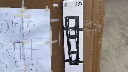 Tv mount 30”-79” tilting