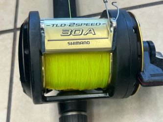 Shimano TLD 30A 2 Speed Reel, Excellent Condition. Fresh Line. Rod Clamp. With 6’ rod ! FIRM PRICE!!