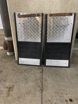Mud flaps set fits most trucks