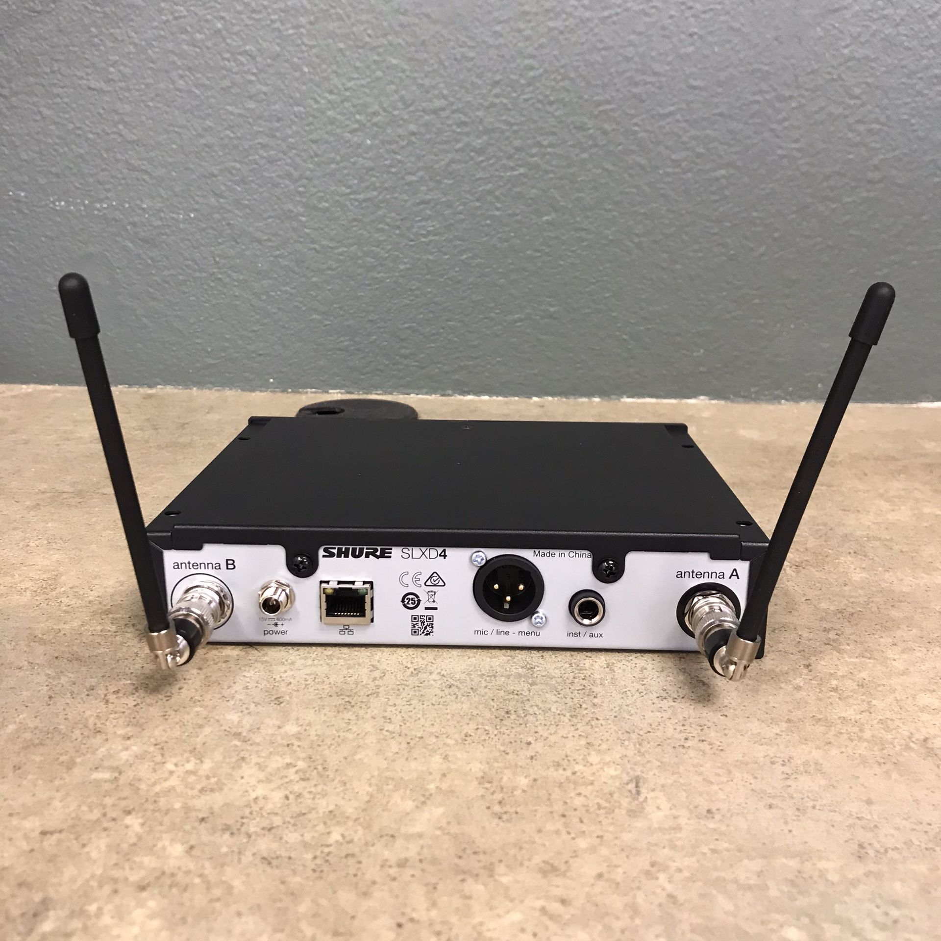 Shure SLXD24/SM58 Digital Wireless Handheld Microphone System G58