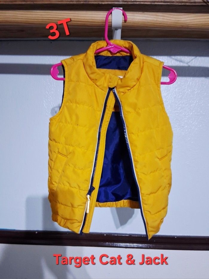Cat & Jack Puffer Vest Size 3T