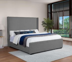 UPHOLSTERY PLATFORM BED NEW IN BOX