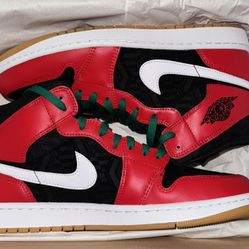 SZ 11 - Jordan 1 Mid Christmas Ed.
