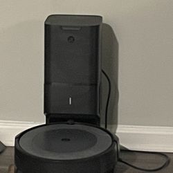 Roomba I3+