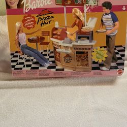 Pizza Hut Barbie Set
