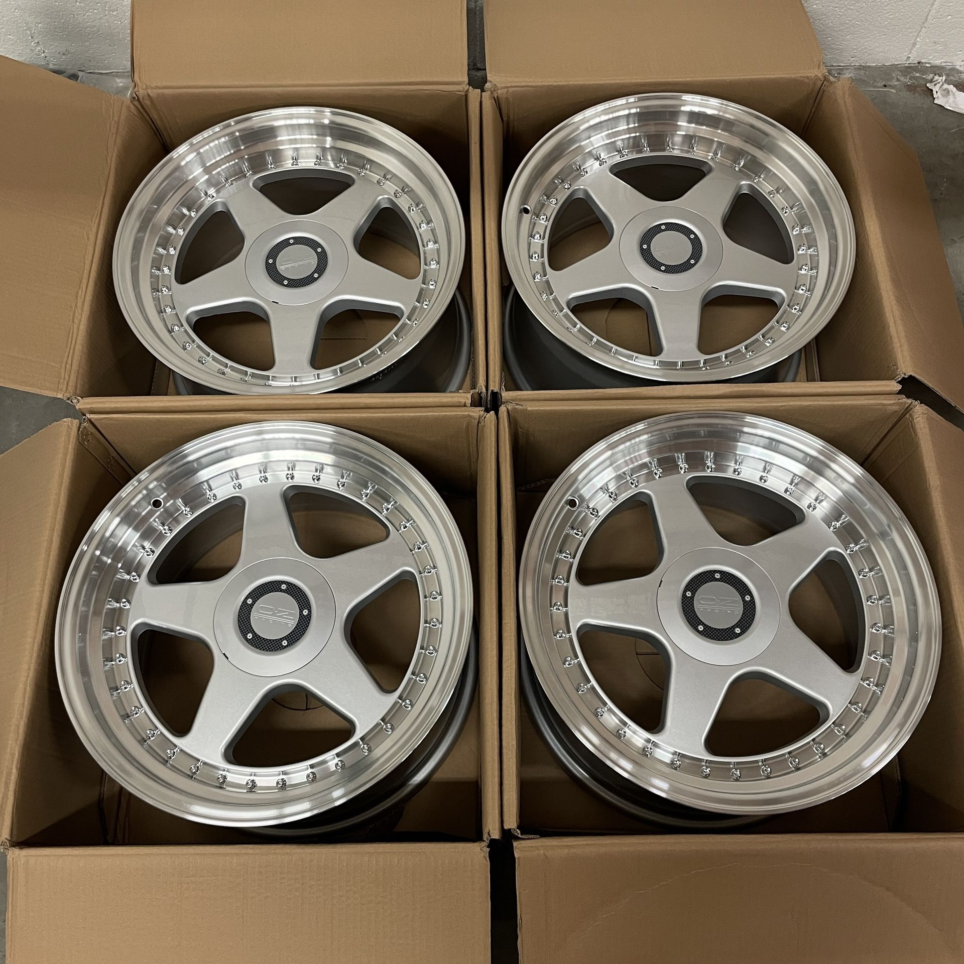 OZ Futura style rims wheels 18in by 9.5 Bolt Pattern 5×113.1 or 5×120 brand new