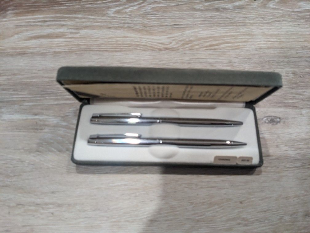 Pen & Pencil Set