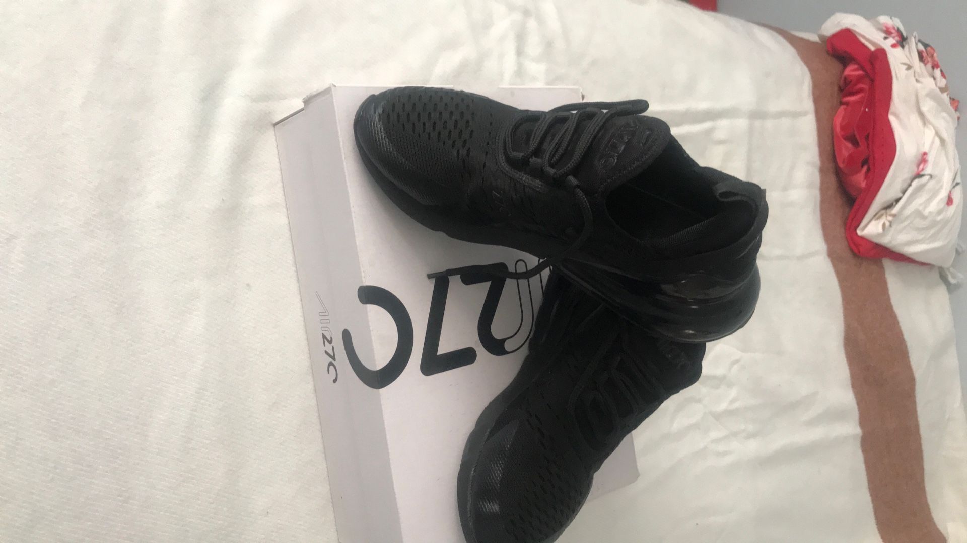 NIKE AIR MAX Tennis Shoes Cash Only