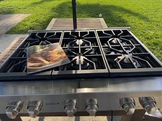 Wolf 36" Sealed Burner Rangetop - 6 Burners
