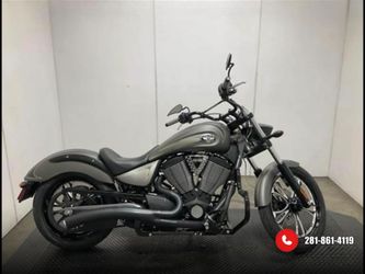 2012 VICTORY MOTORCYCLES ZACH NESS VEGAS (ONLY 15 MILES)