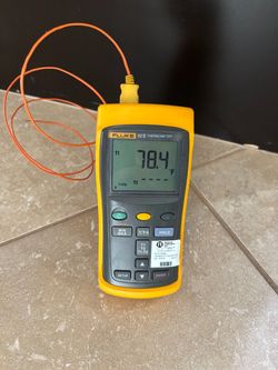 Fluke 52-2 Dual-Temp Thermometer (Probe not included)