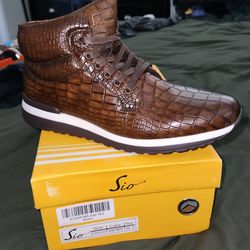 MENS ALLIGATOR PRINT BOOTS (MENS 10.5)
