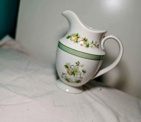 Vintage Royal Doulton Tonkin Creamer